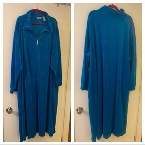 NEW Women's plus size night robe